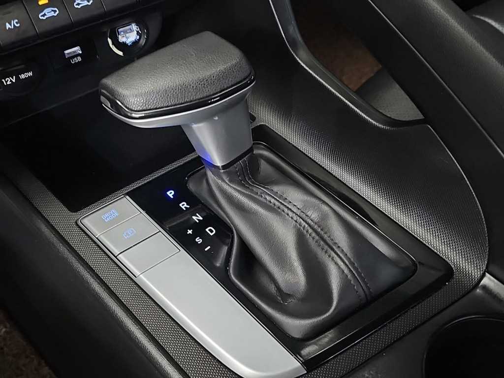 HYUNDAI Avante - Vista 8