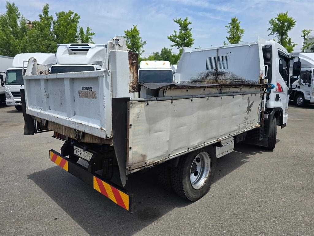 medium and large cargo dump - Vista 4