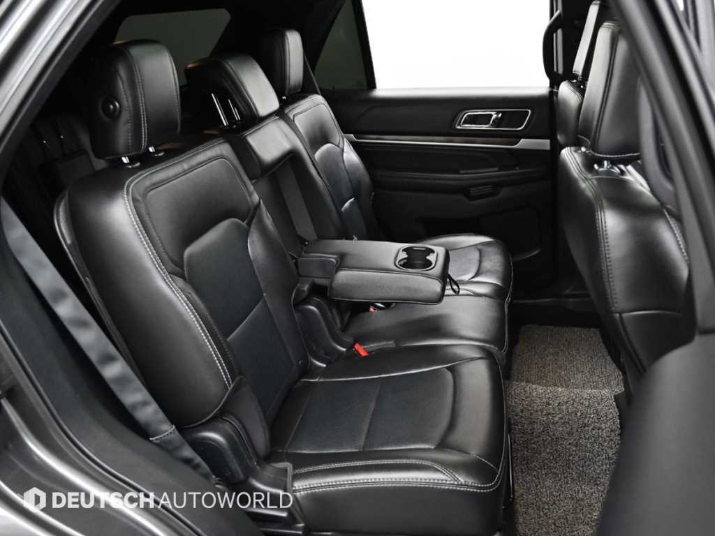 Ford Explorer - Vista 12