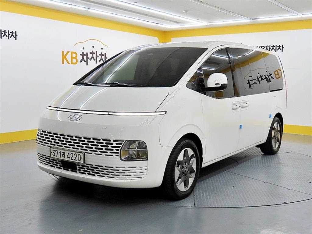 HYUNDAI Staria - Vista 2