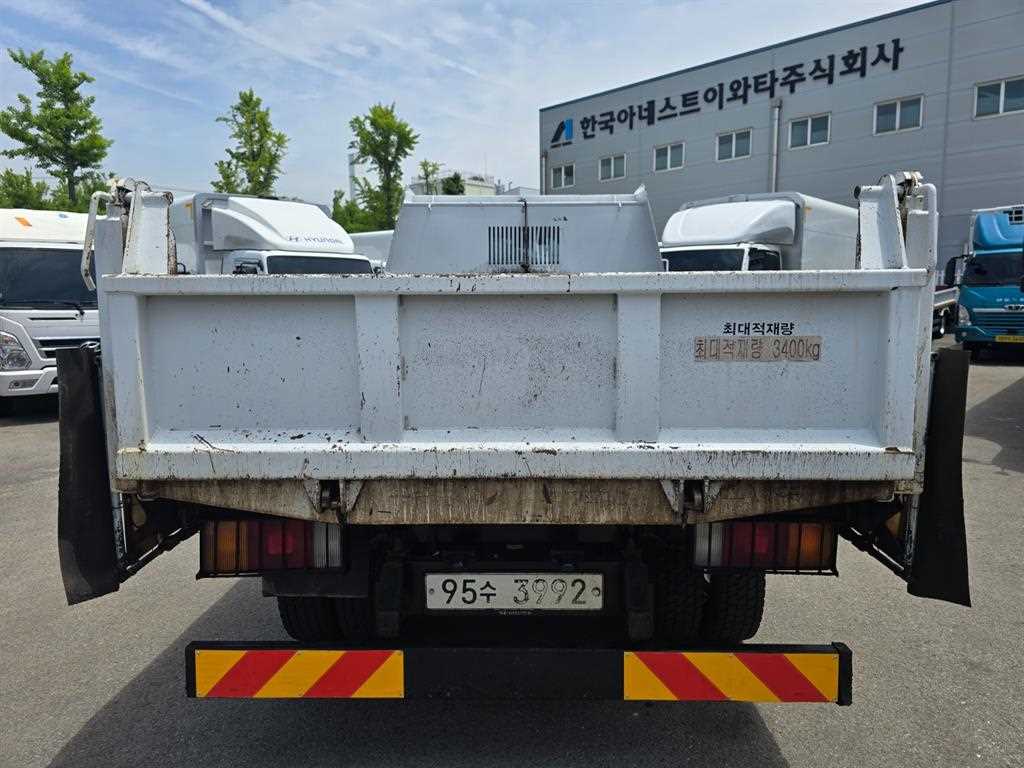 medium and large cargo dump - Vista 5