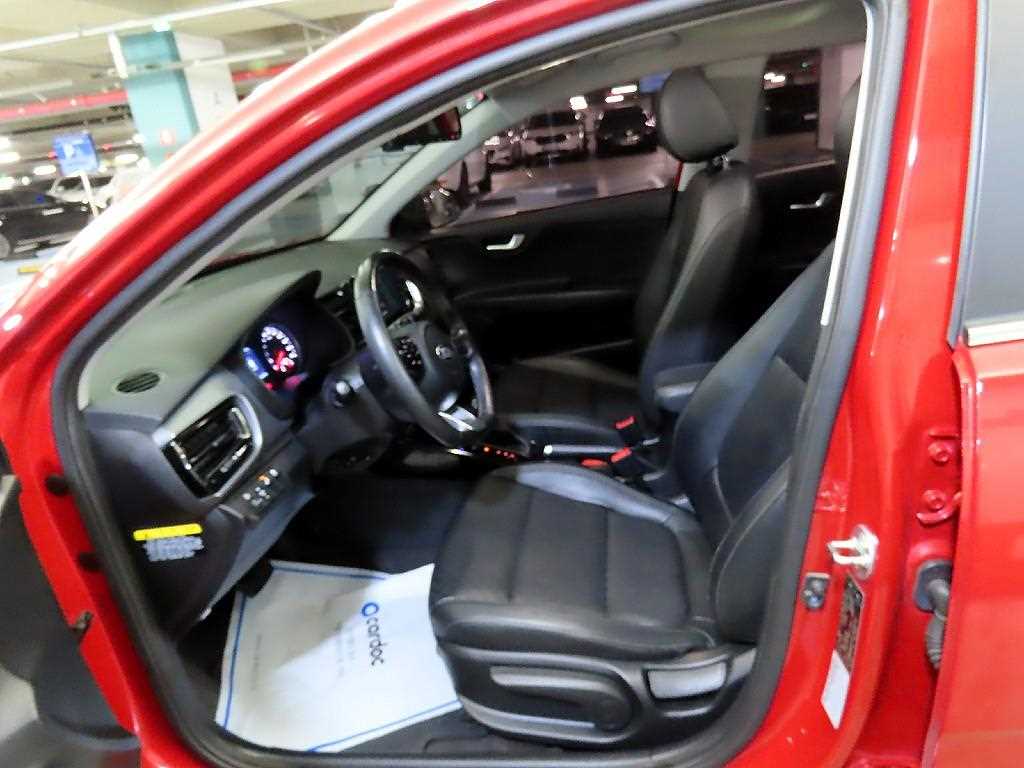 KIA Stonic - Vista 6