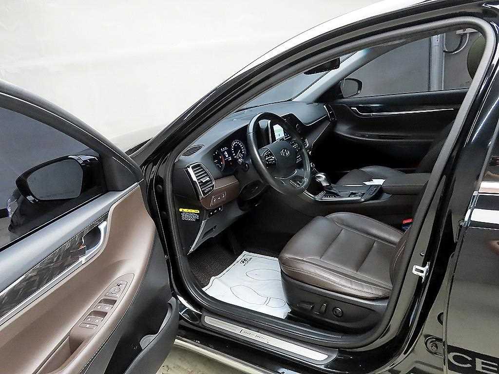 HYUNDAI Grandeur - Vista 5