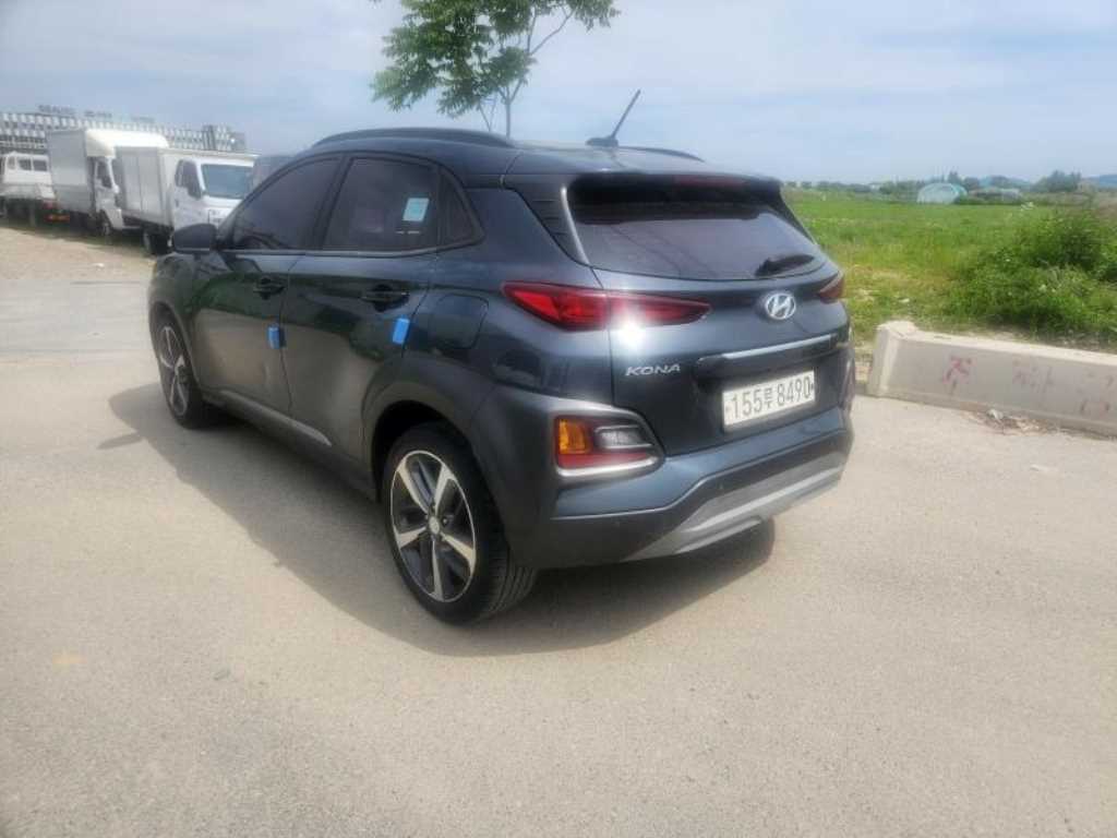HYUNDAI Kona - Vista 4