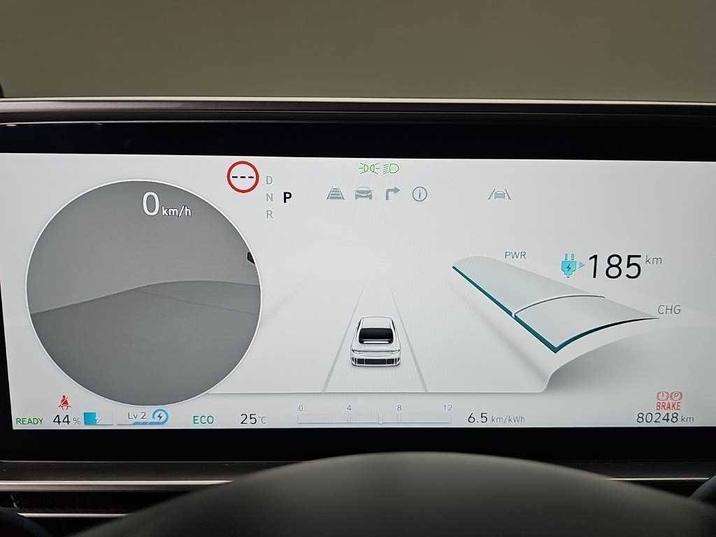 HYUNDAI Ioniq 6 - Vista 6