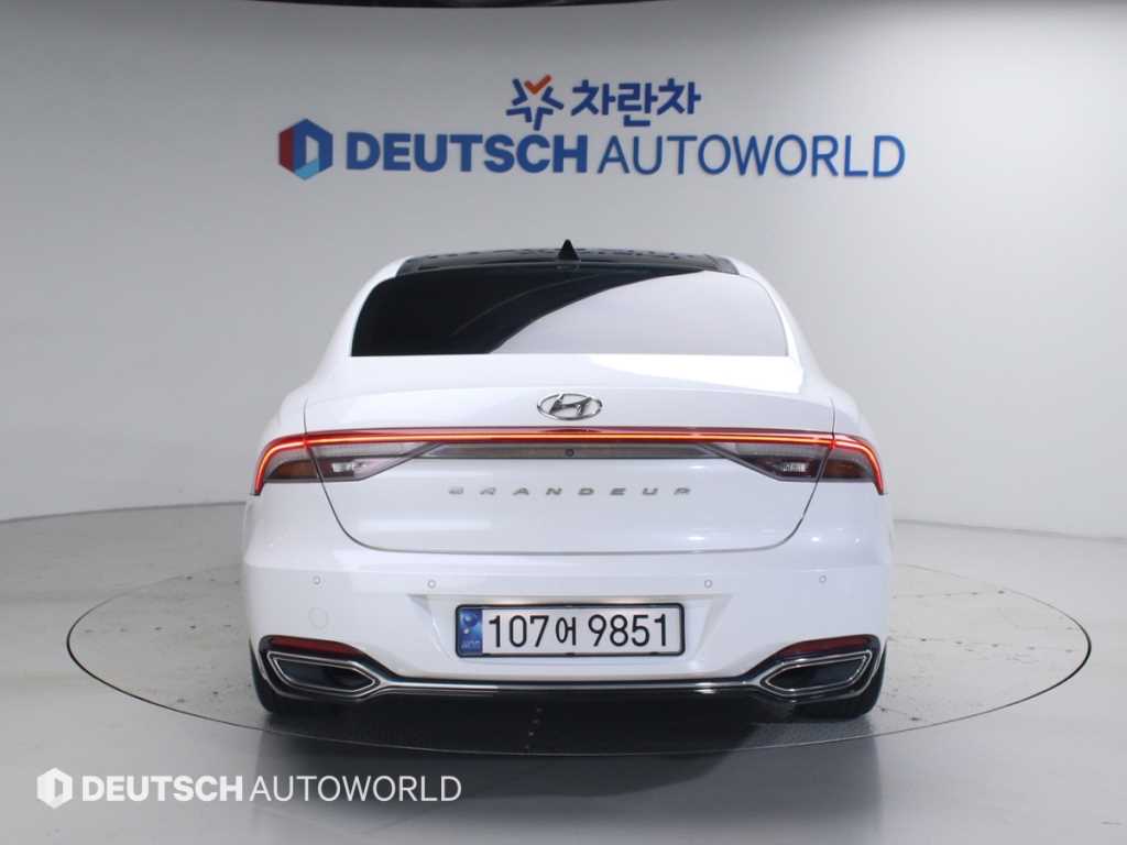 HYUNDAI Grandeur - Vista 4