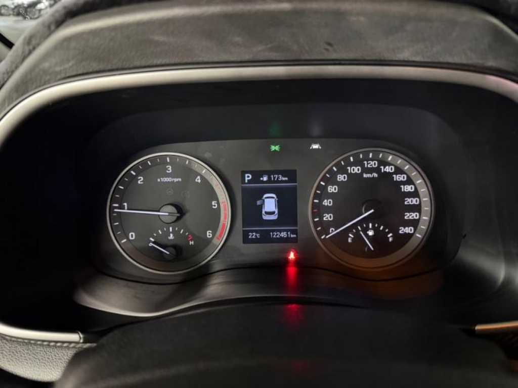 HYUNDAI Tucson - Vista 9