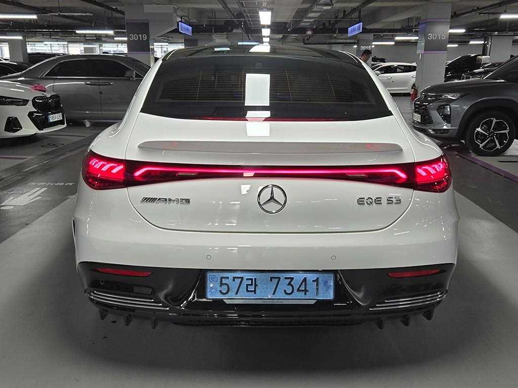 Mercedes Benz EQE - Vista 4