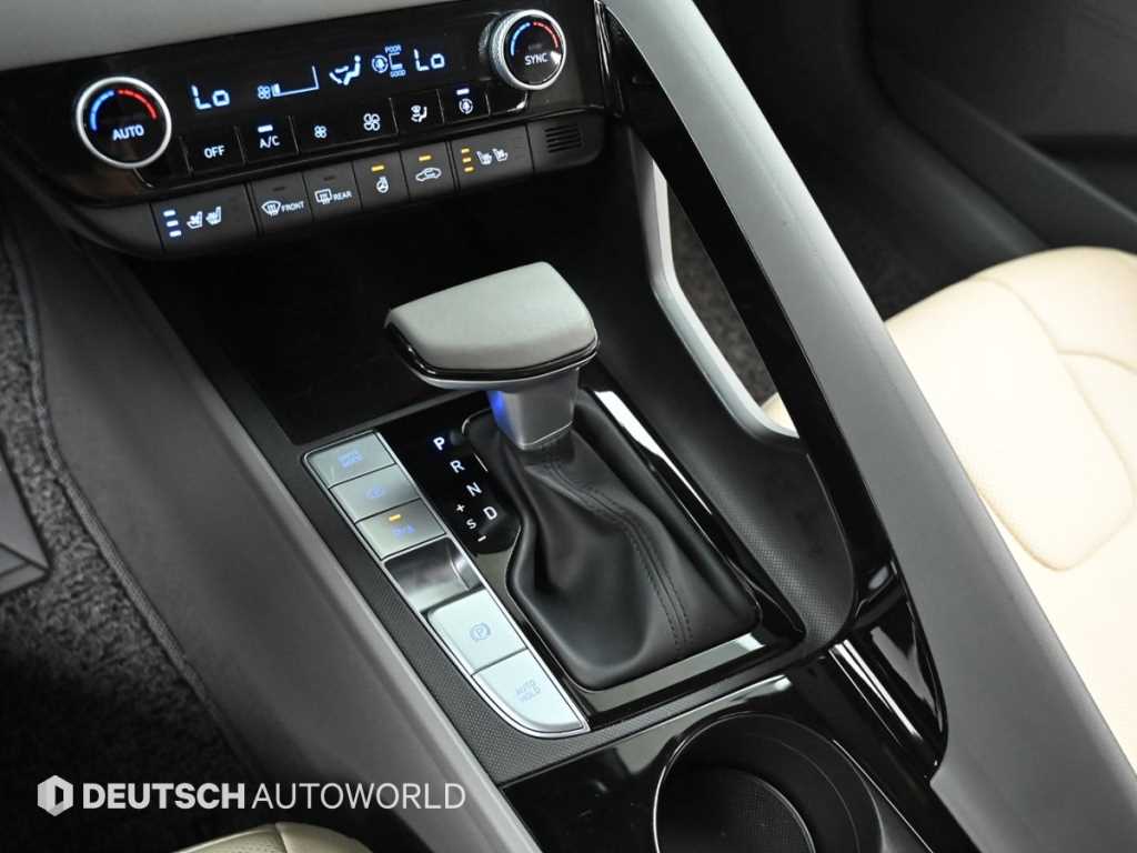HYUNDAI Avante - Vista 9
