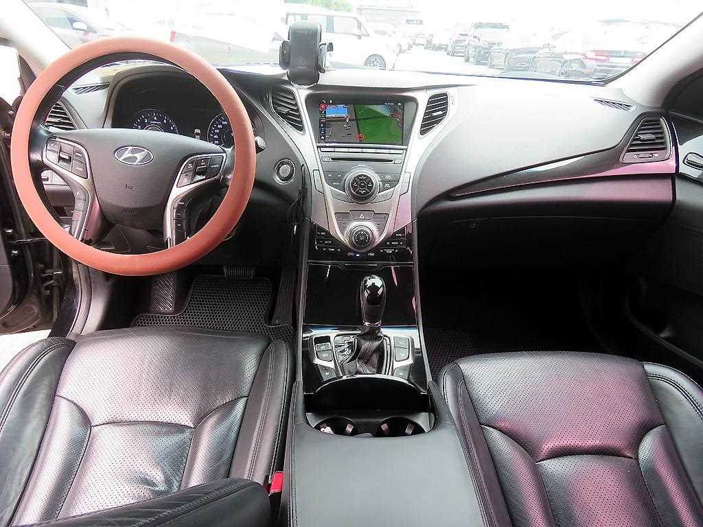 HYUNDAI Grandeur - Vista 7