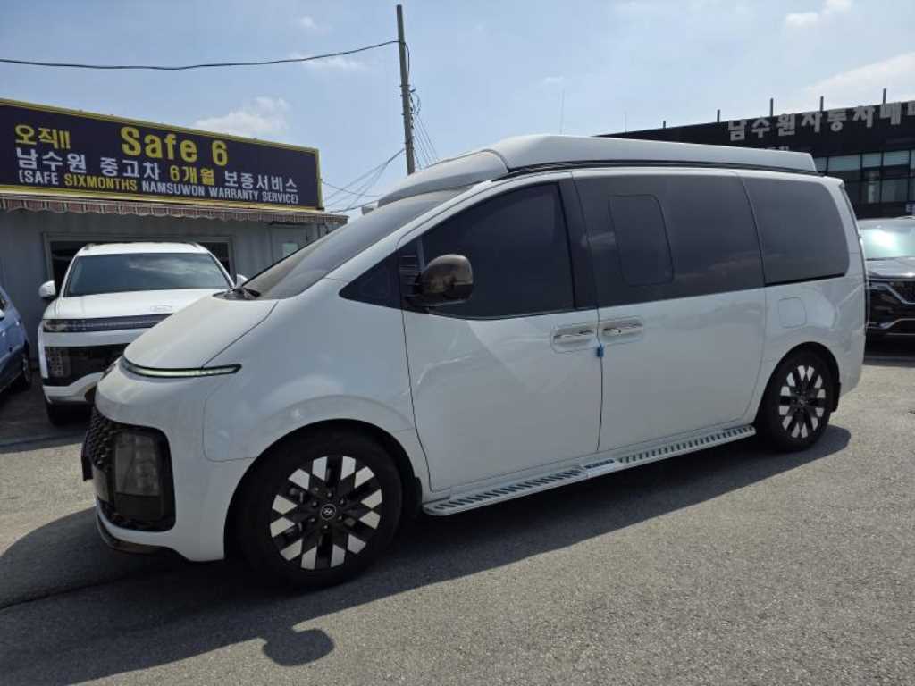 HYUNDAI Staria - Vista 2