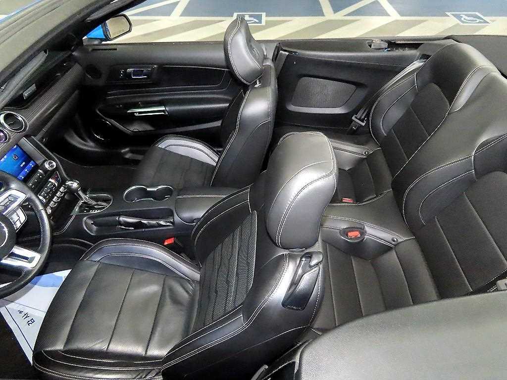 Ford Mustang - Vista 7