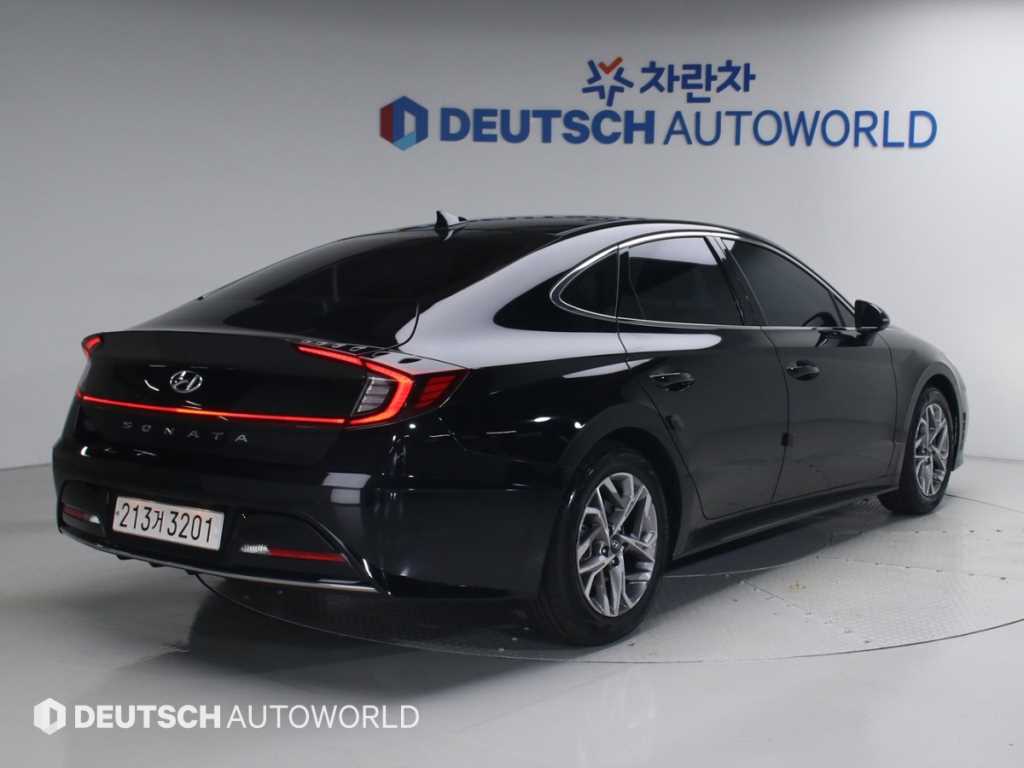HYUNDAI Sonata - Vista 2