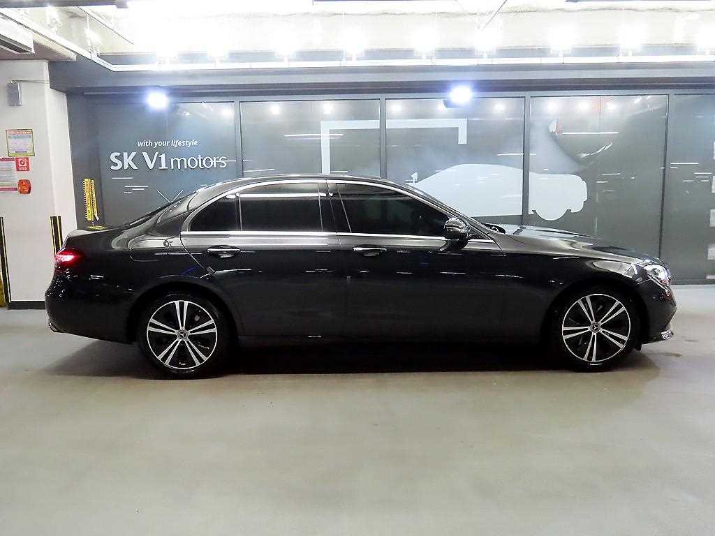 Mercedes Benz E class - Vista 3