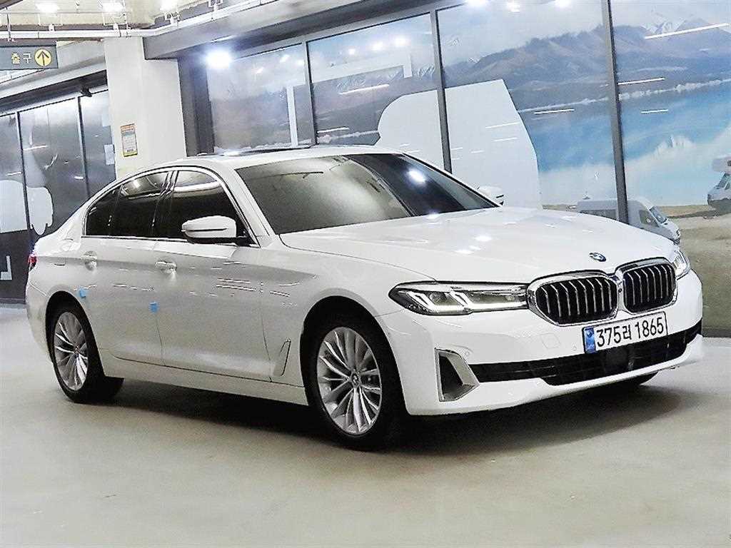 BMW 5 Series 2023 Blanco - Importación desde Corea - HF Imports Iquique - Foto 1