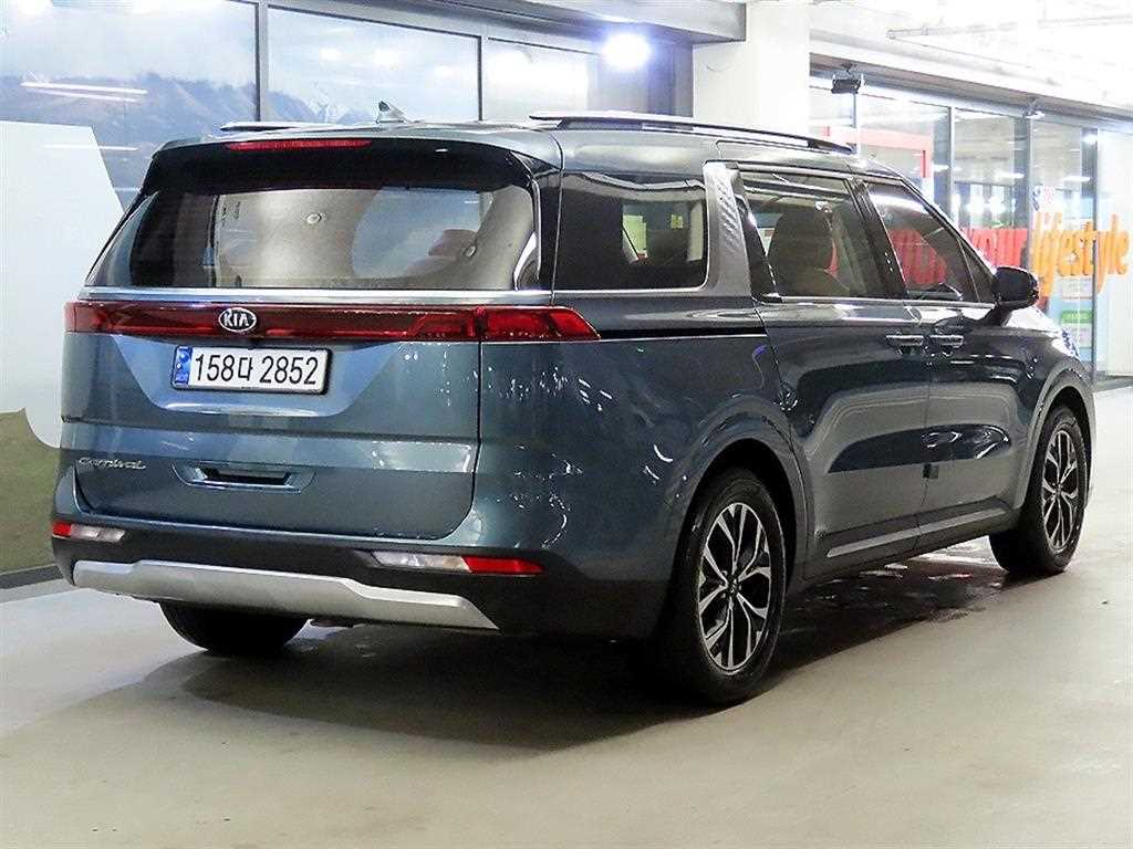 KIA Carnival - Vista 4