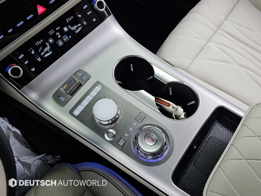 Genesis GV70 - Vista 9