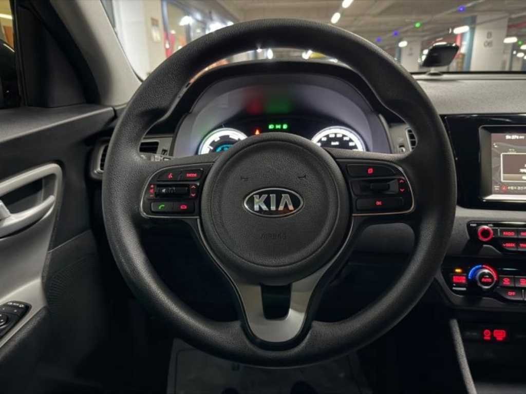 KIA Niro - Vista 8