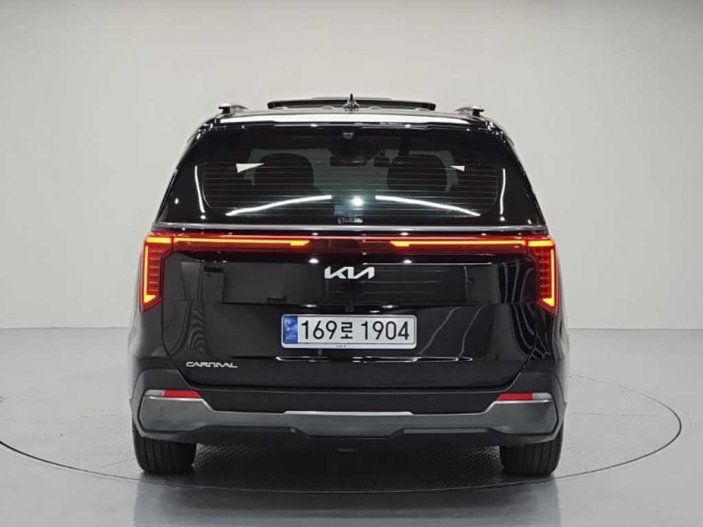 KIA Carnival - Vista 3
