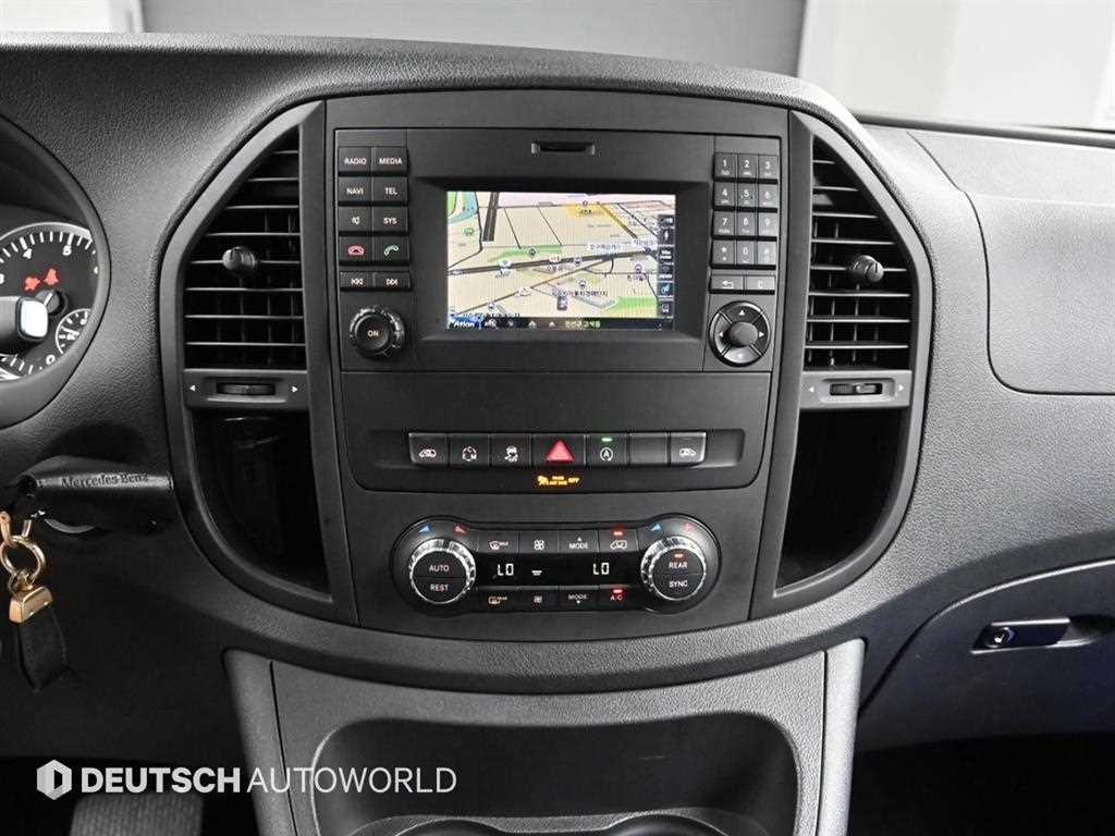 Mercedes Benz V Class 2016 Negro - Importación desde Corea - HF Imports Iquique - Foto 14
