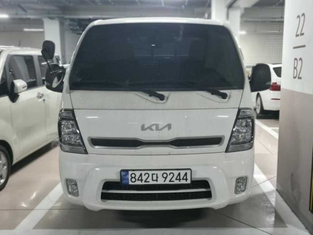 Small Truck Cargo (small) 2025 Blanco - Importación desde Corea - HF Imports Iquique - Foto 1