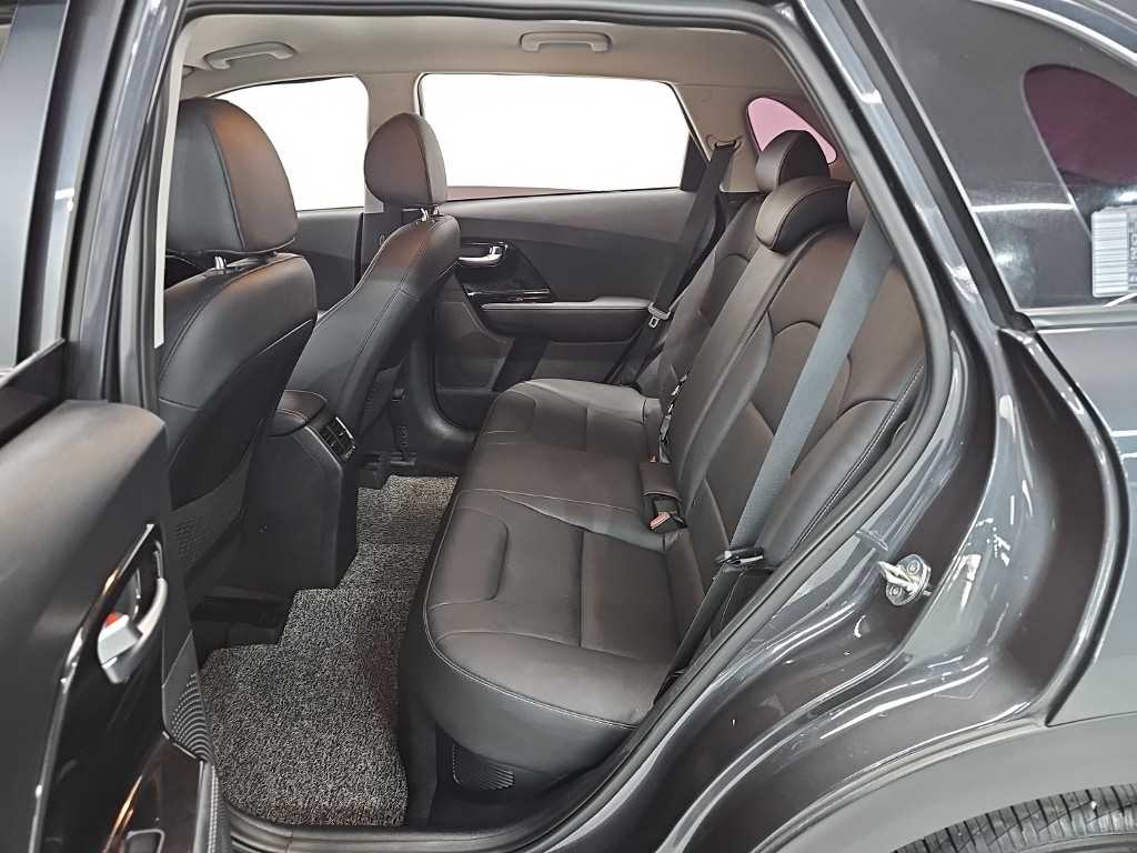 KIA Niro - Vista 12