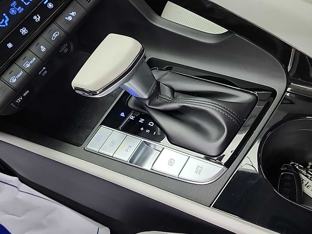 HYUNDAI Avante - Vista 8