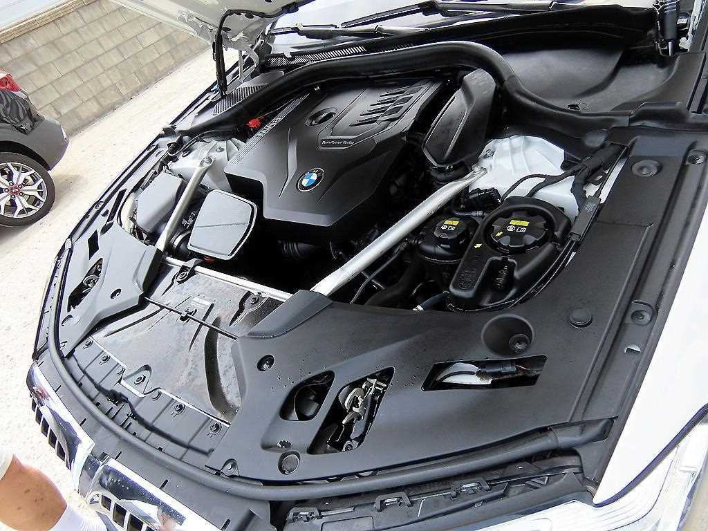 BMW 5 Series 2022 Blanco - Importación desde Corea - HF Imports Iquique - Foto 19