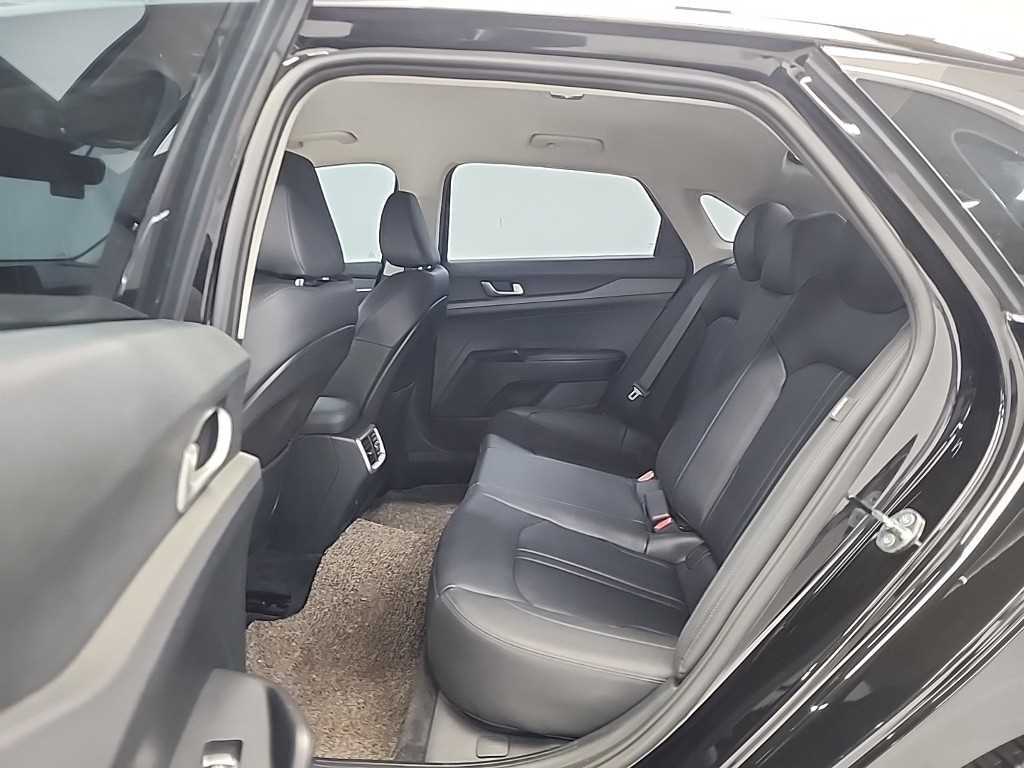 KIA K5 - Vista 12