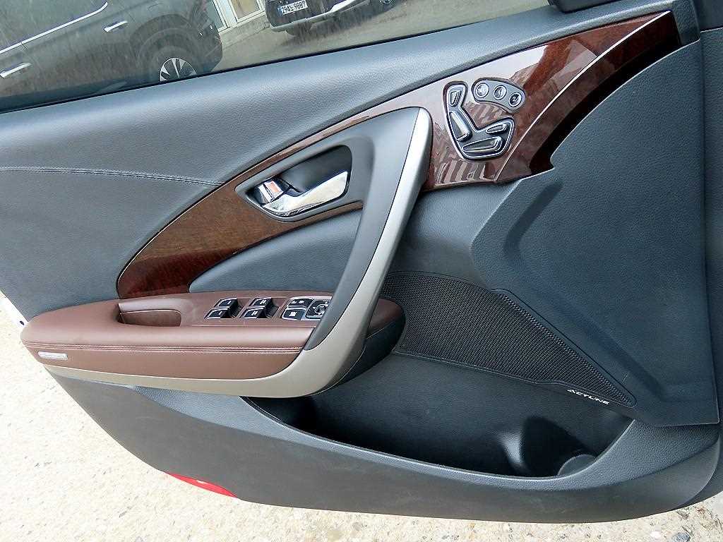 HYUNDAI Grandeur - Vista 11