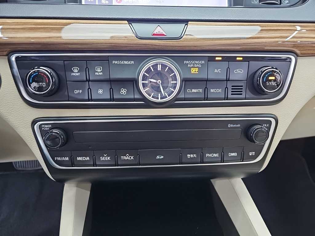 KIA K7 - Vista 10