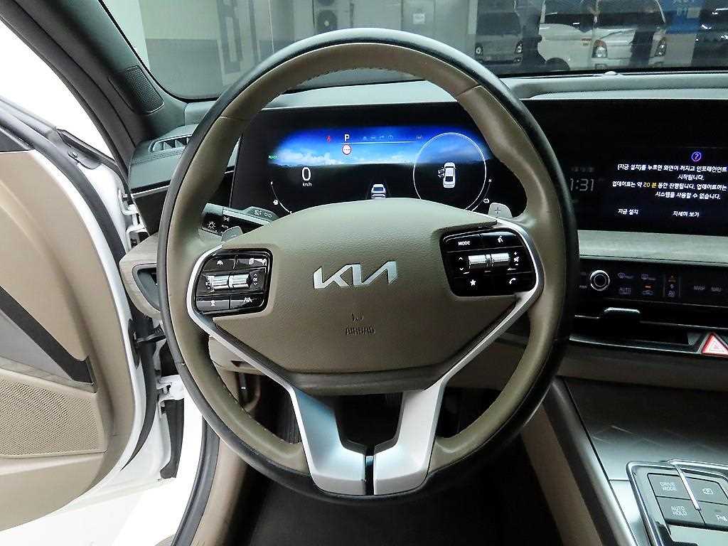KIA K8 - Vista 7