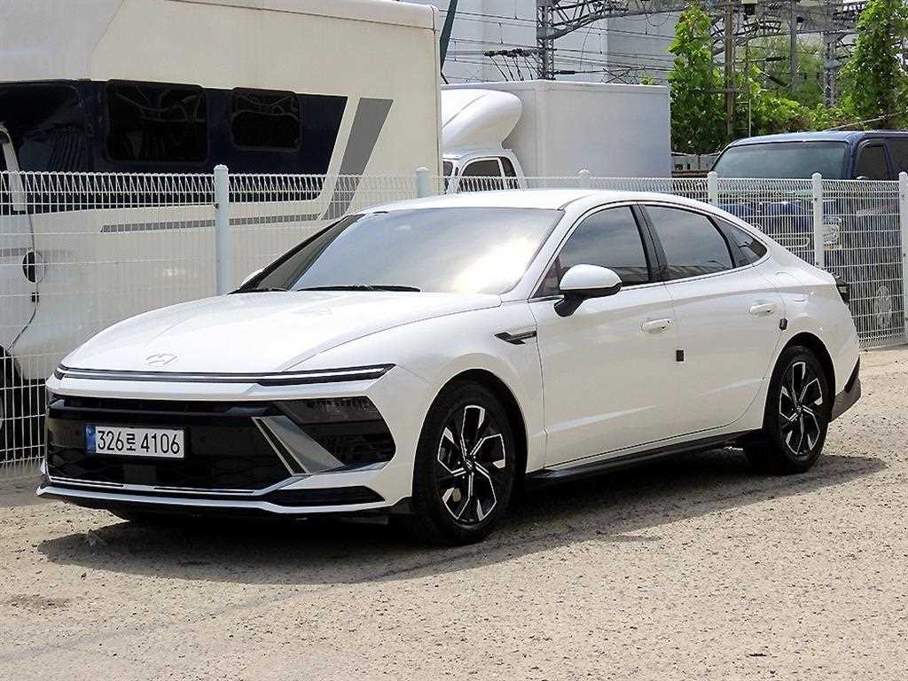 HYUNDAI Sonata 2024 Blanco - Importación desde Corea - HF Imports Iquique - Foto 1