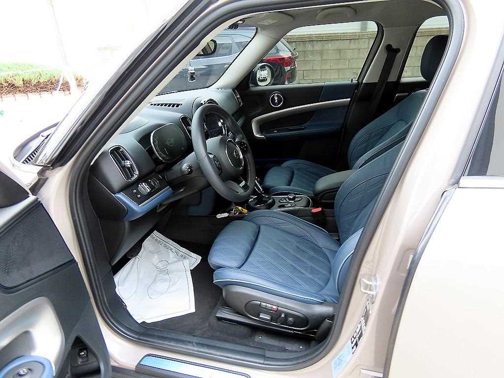 Mini Countryman - Vista 5