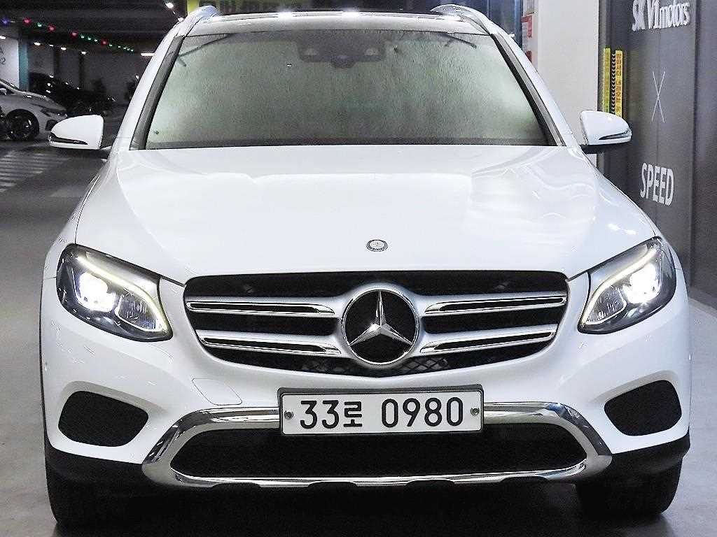 Mercedes Benz GLC Class - Vista 2