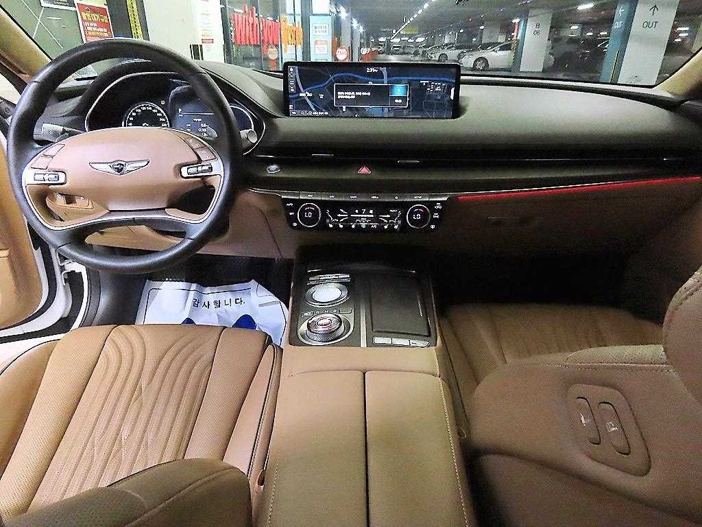 Genesis G80 - Vista 10