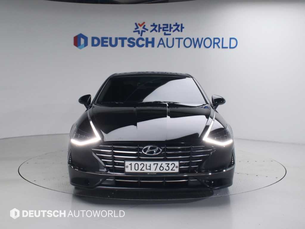 HYUNDAI Sonata - Vista 3