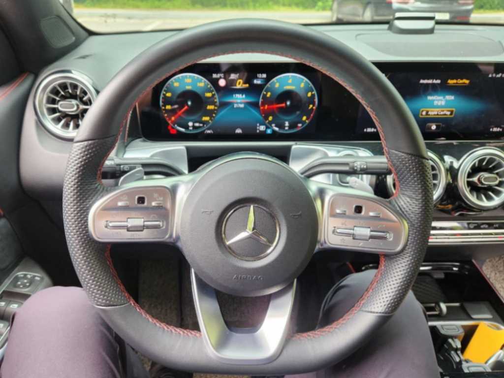 Mercedes Benz GLB Class - Vista 7