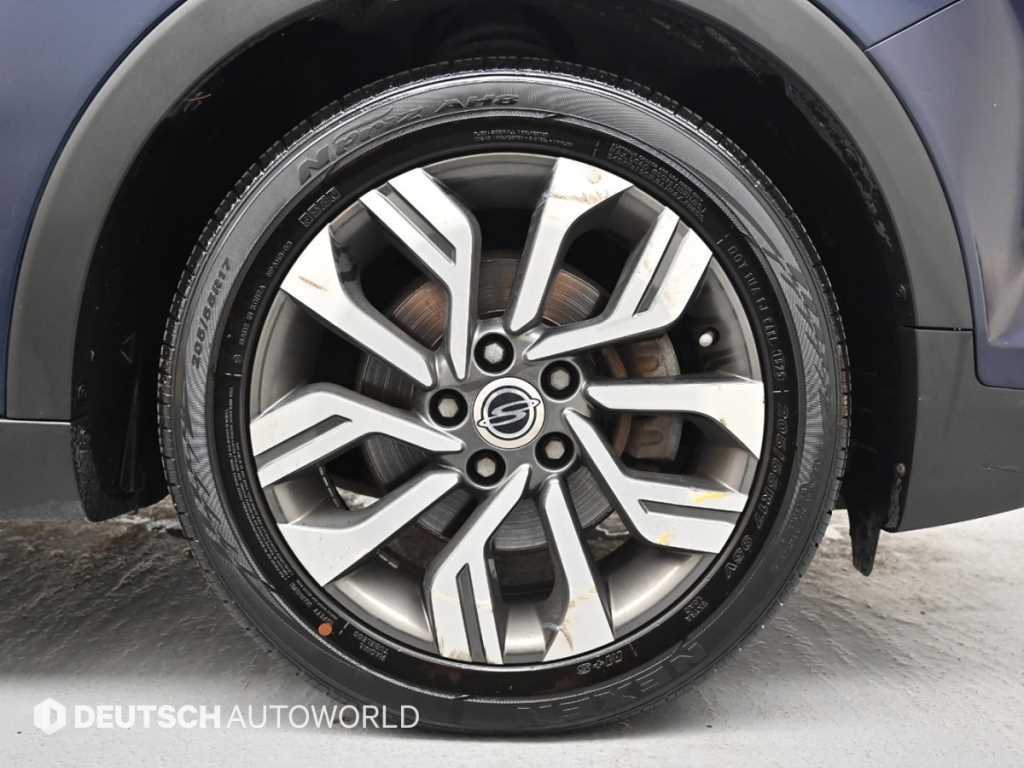 Ssangyong Tivoli - Vista 5