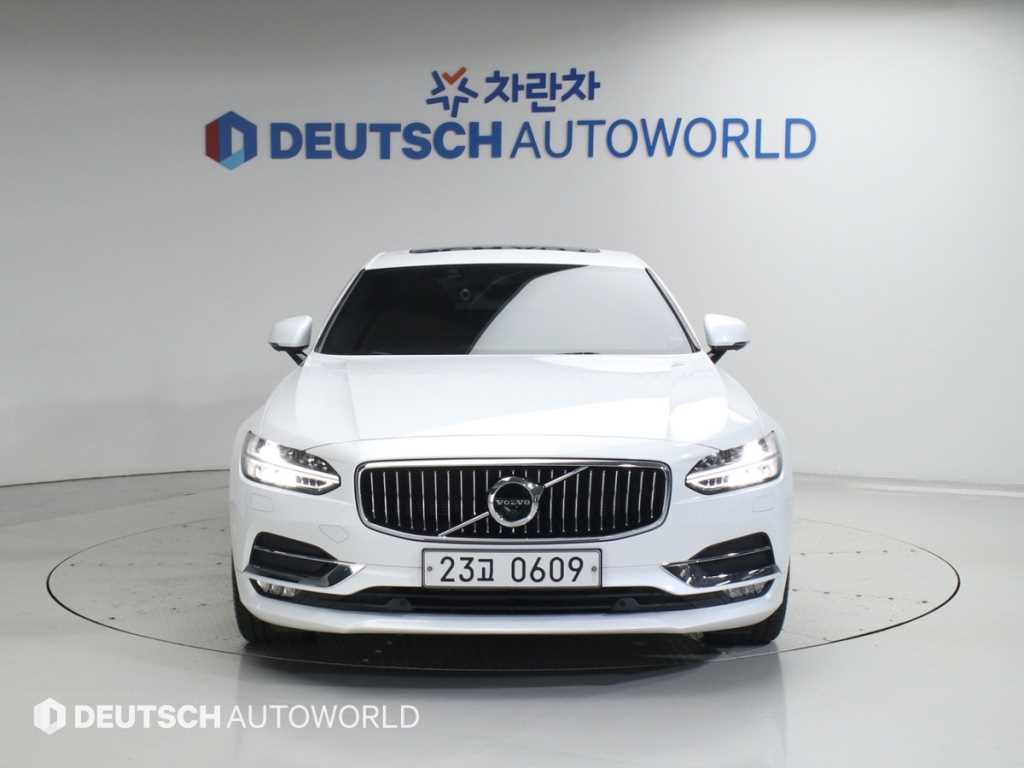 Volvo S90 - Vista 3