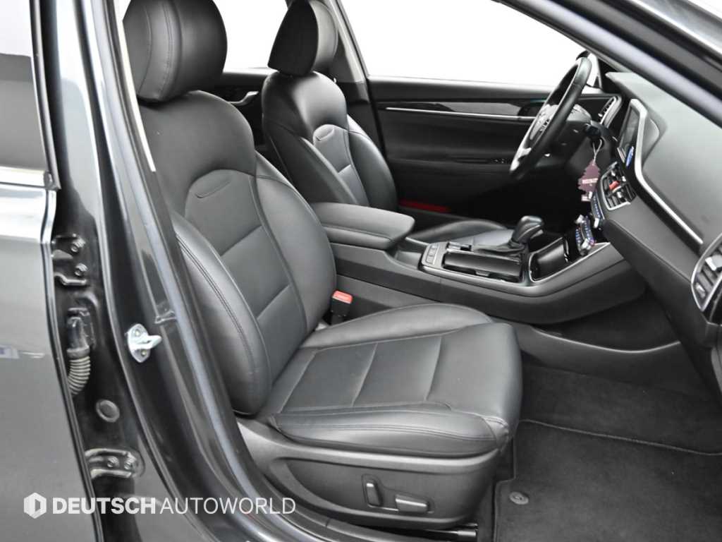 HYUNDAI Grandeur - Vista 10