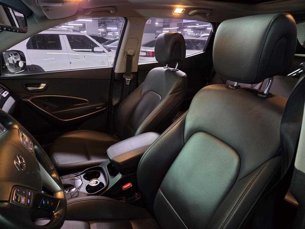 HYUNDAI Santa Fe - Vista 7