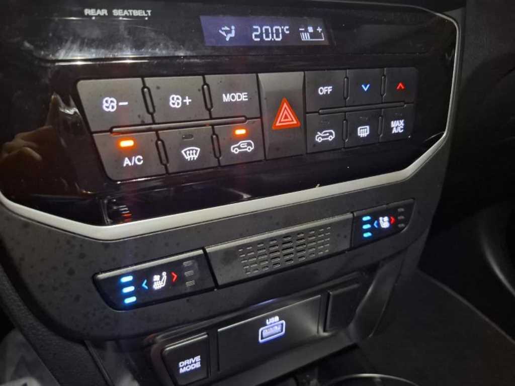 Ssangyong Tivoli - Vista 10