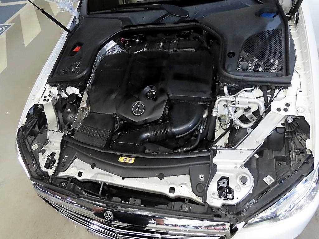Mercedes Benz E class 2017 Blanco - Importación desde Corea - HF Imports Iquique - Foto 19
