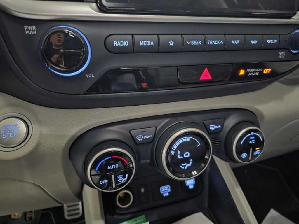 HYUNDAI Venue - Vista 3