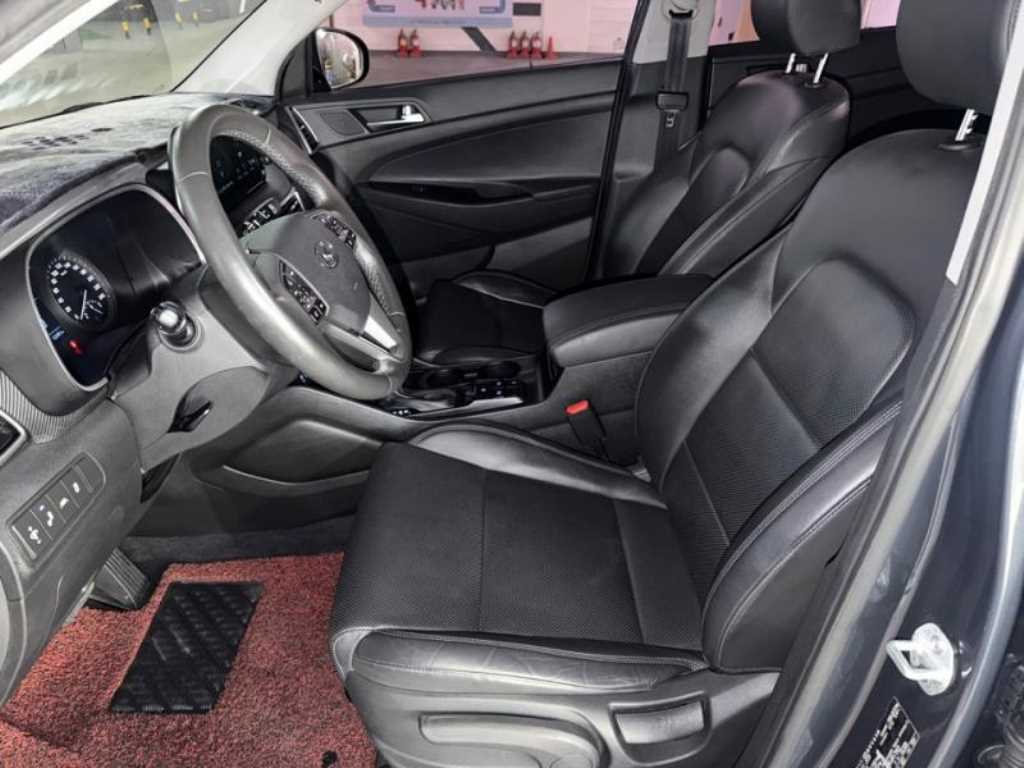 HYUNDAI Tucson - Vista 6