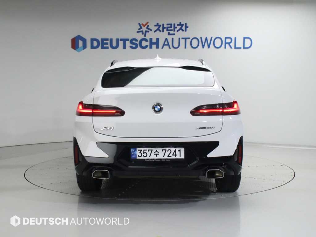 BMW X4 - Vista 4