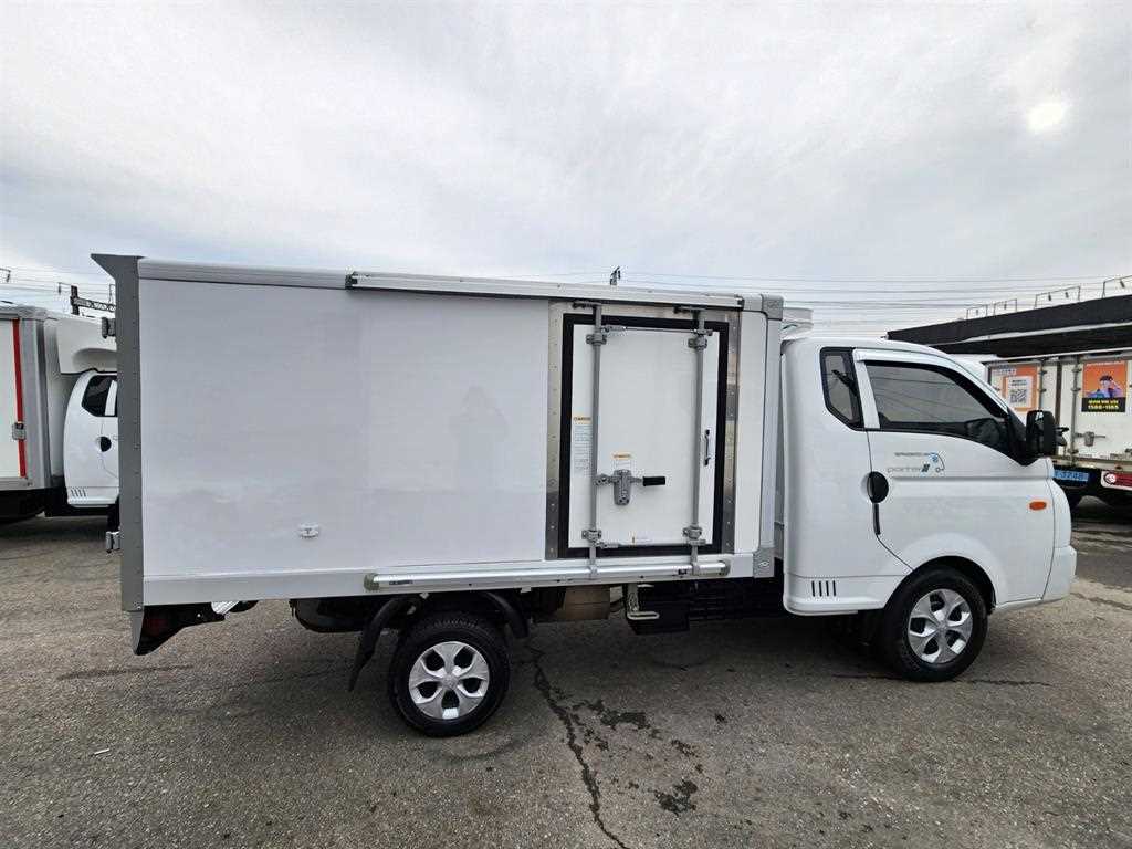 Small Truck Freezer Box(Low Deck) - Vista 4
