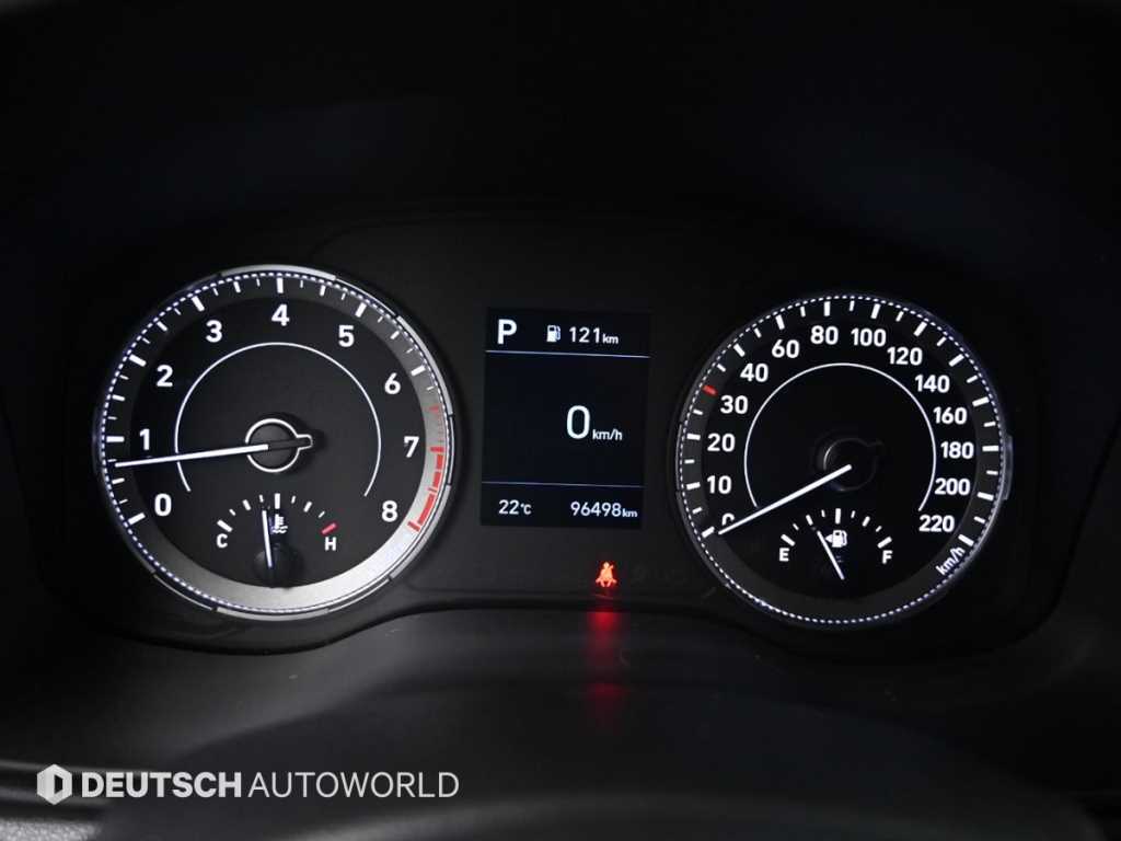 HYUNDAI Venue - Vista 8