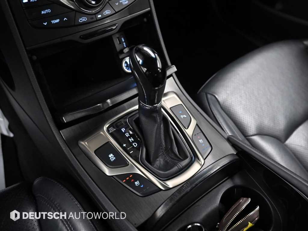 HYUNDAI Grandeur - Vista 9
